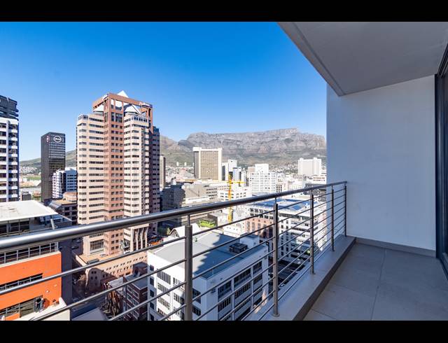 1 BEDROOM APARTMENT SOLD IN CAPE TOWN CITY CENTRE